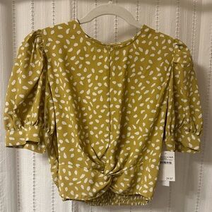 Abound Adorable Crop Yellow & White Patterned Blouse! NWT!